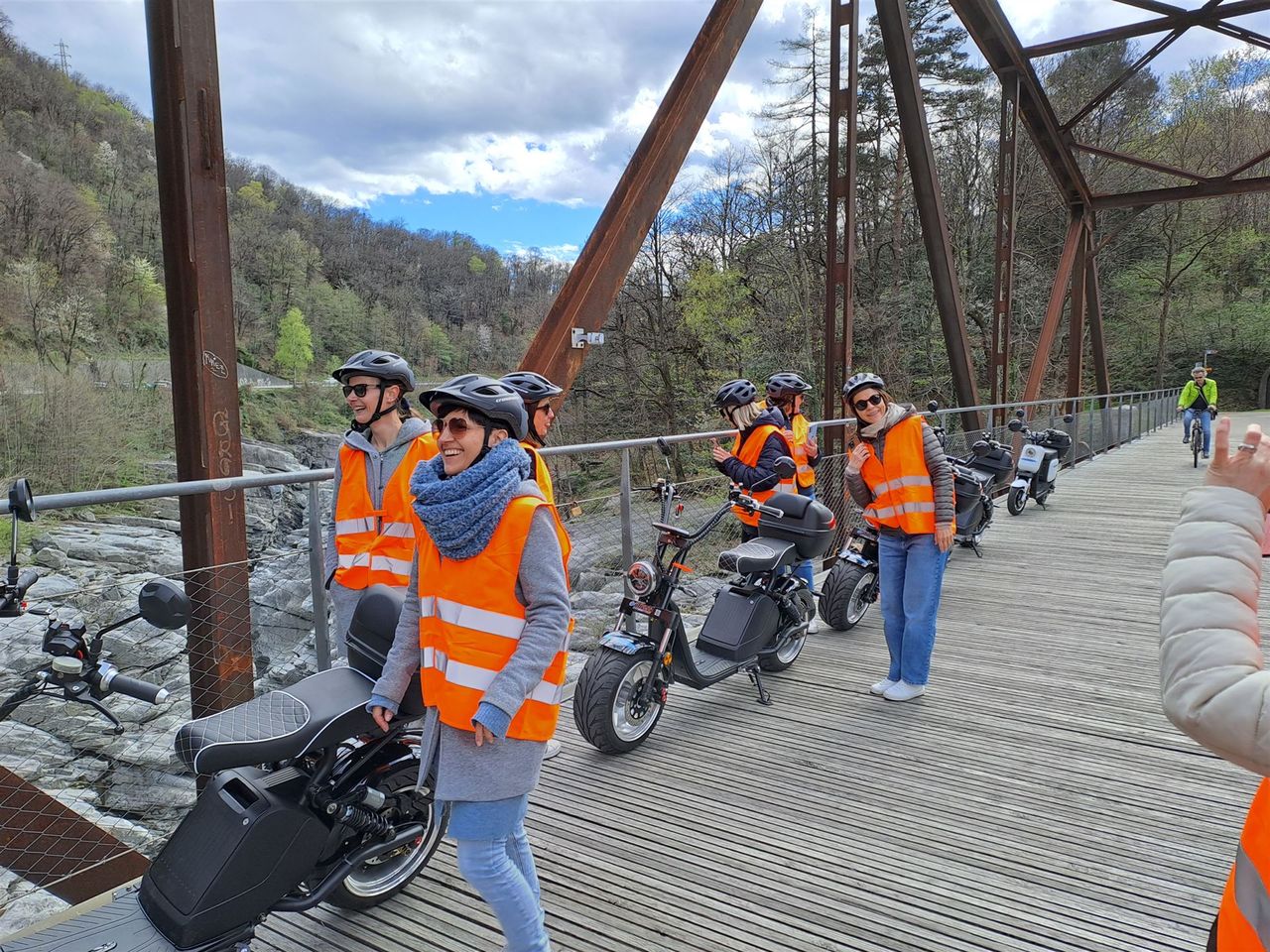 Fat Boy E-Scooter Tour nach Locarno und Ascona ab Tenero 
