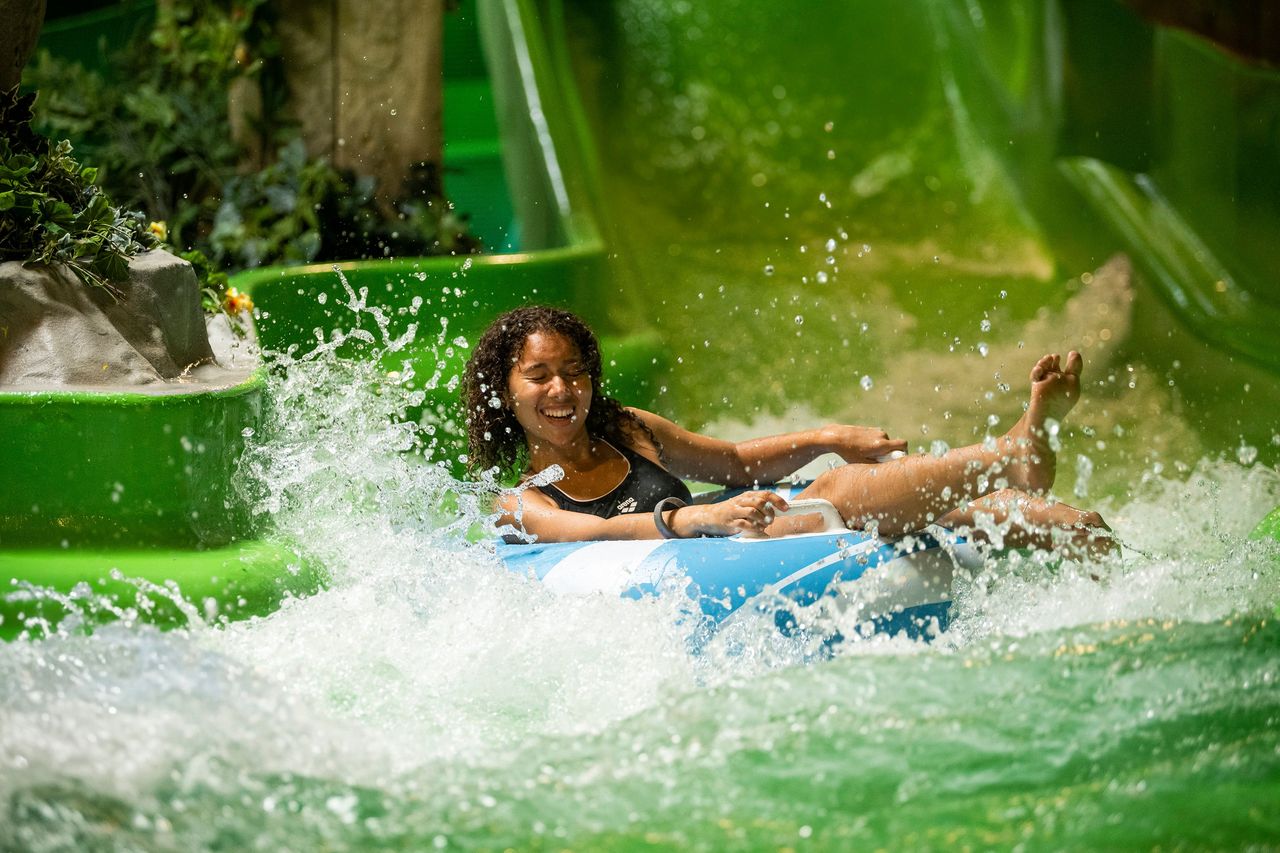 Alpamare Ticket: Wasserspass mit Pools, Saunawelt und Rutschen