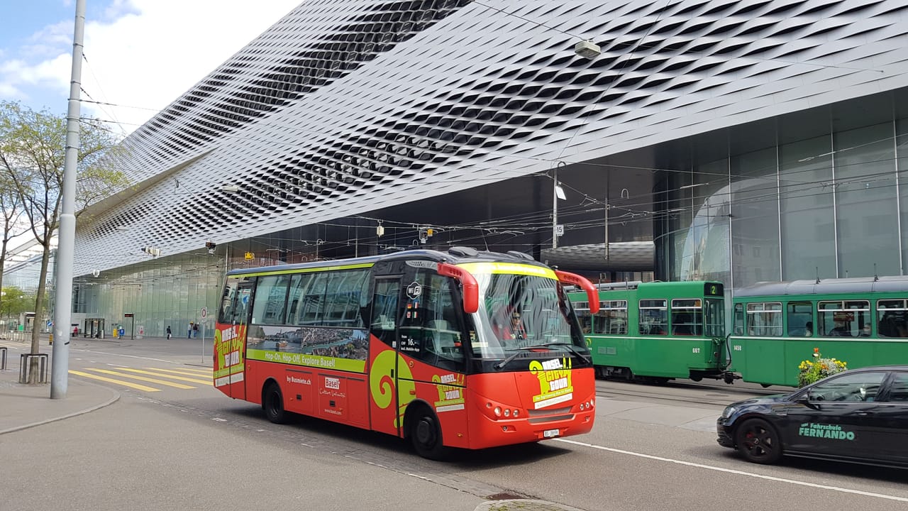 Stadtrundfahrt Basel mit dem Bus