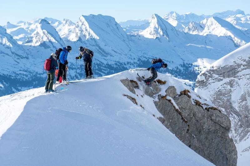 Guided day tour skiing and splitboarding in Toggenburg