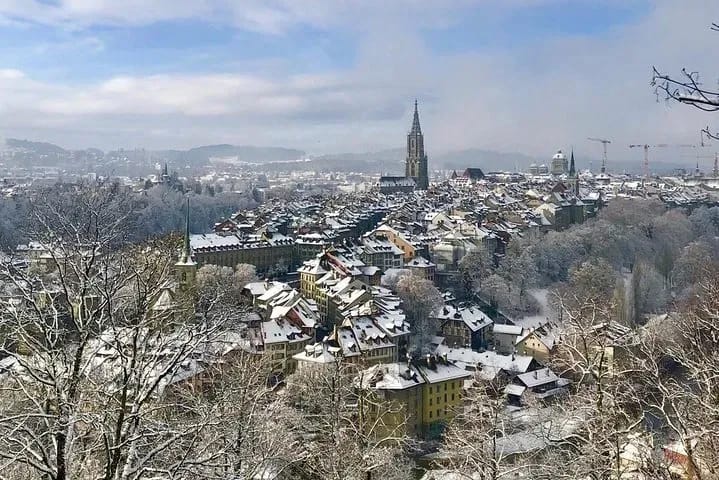 Ab Zürich: Privater Tagesausflug nach Bern und ins Emmental mit Käserei