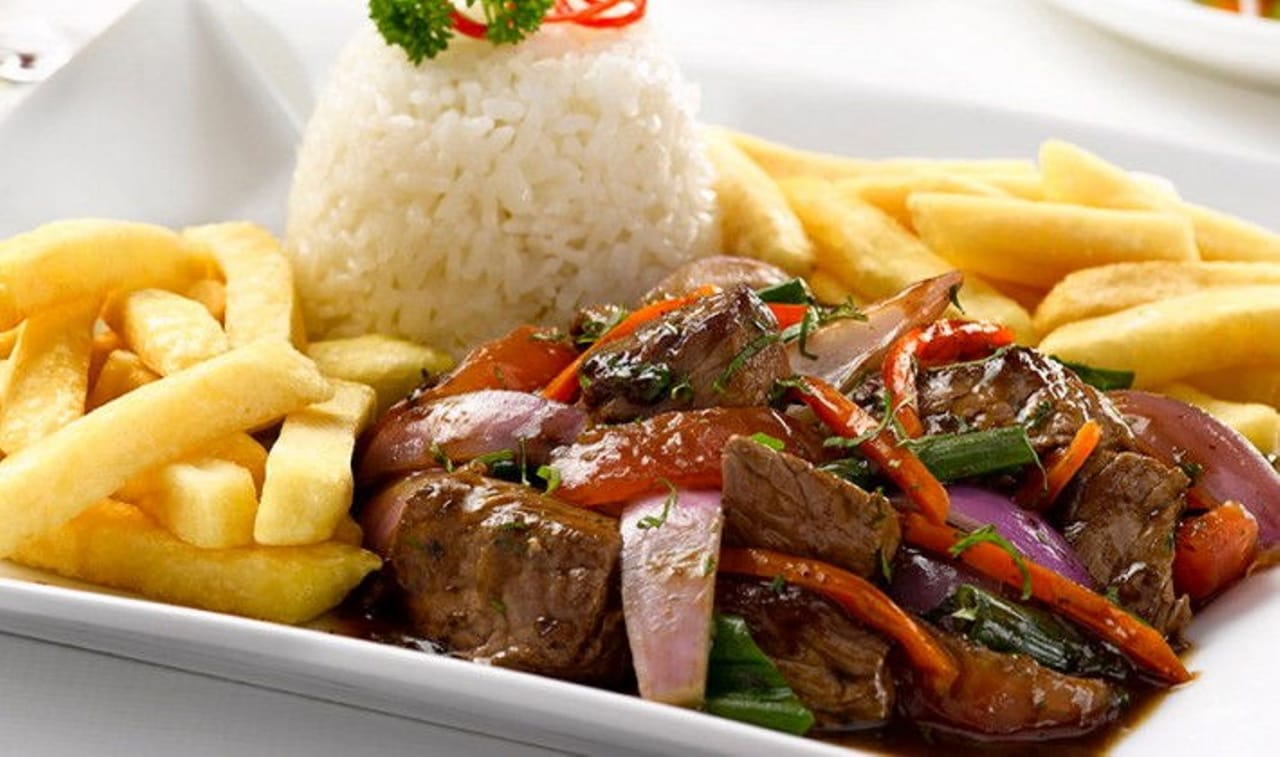 Peruvian dinner with local hosts at Lake Neuchâtel