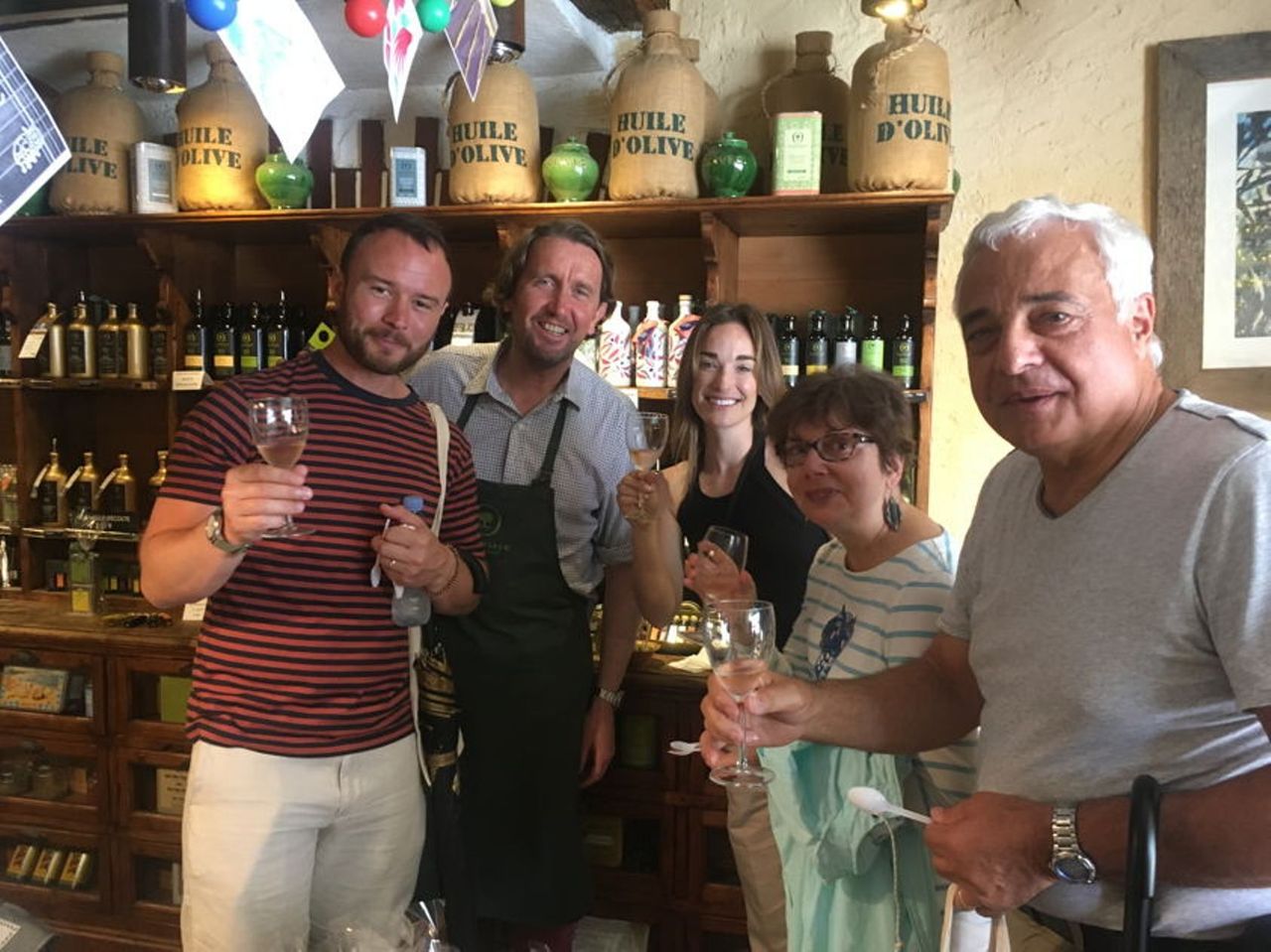 Food Tour "Old Geneva" with local host in Geneva