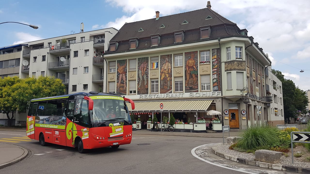 Stadtrundfahrt Basel mit dem Bus