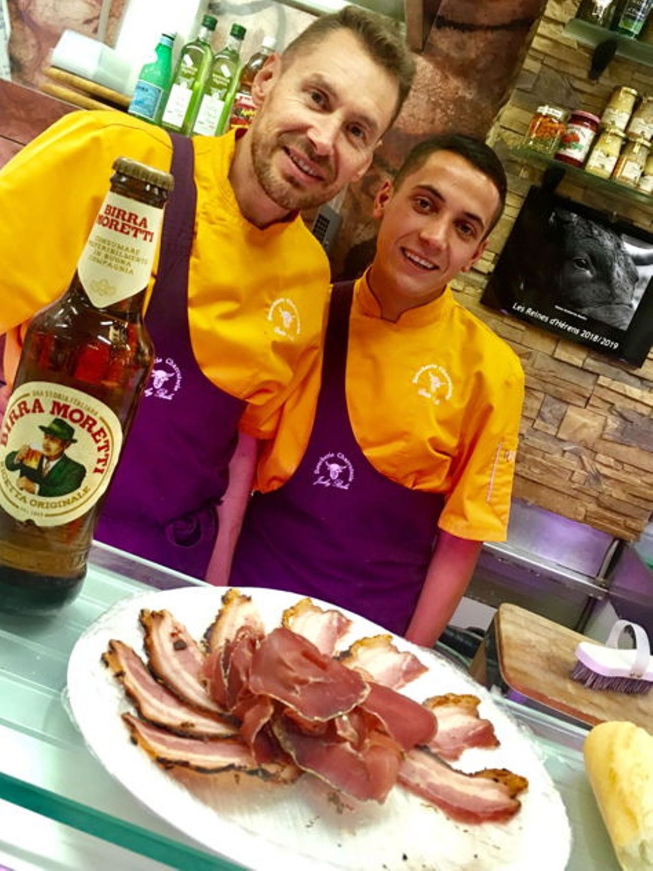 Food Tour "Eat and Chill" with local host in Geneva