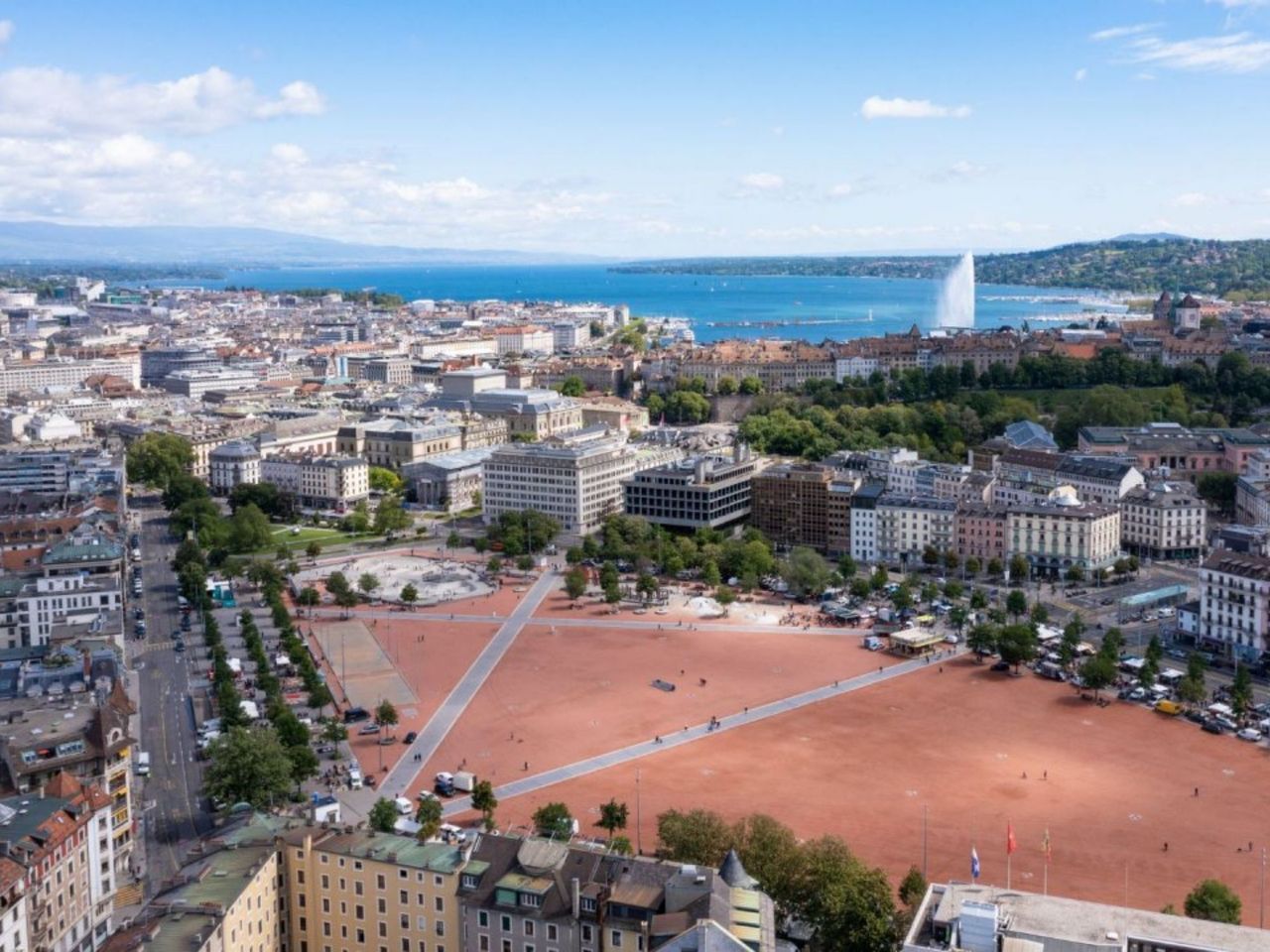 E‑Bike Tour Panorama, Altstadt und Uhrenmuseum in Genf