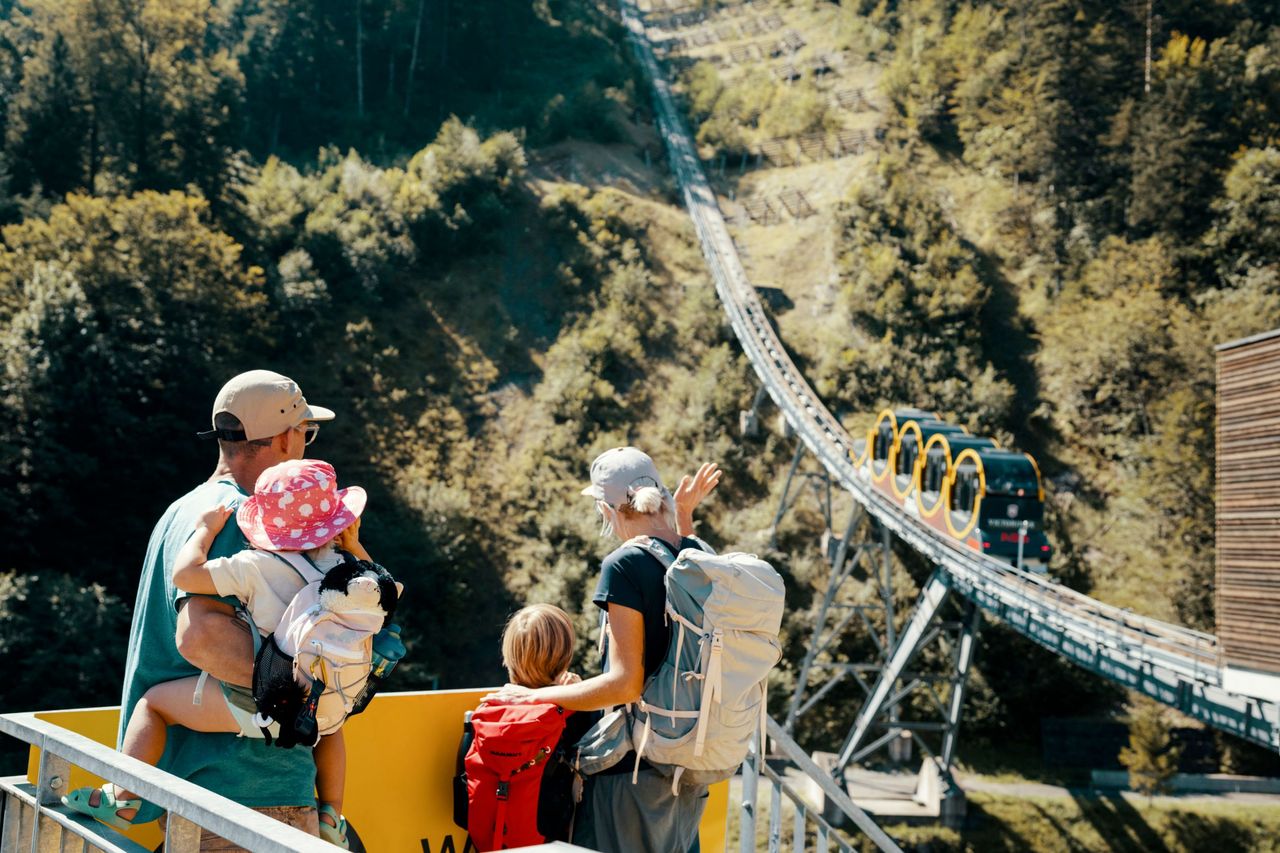 Kinderwagen Stoosbahn