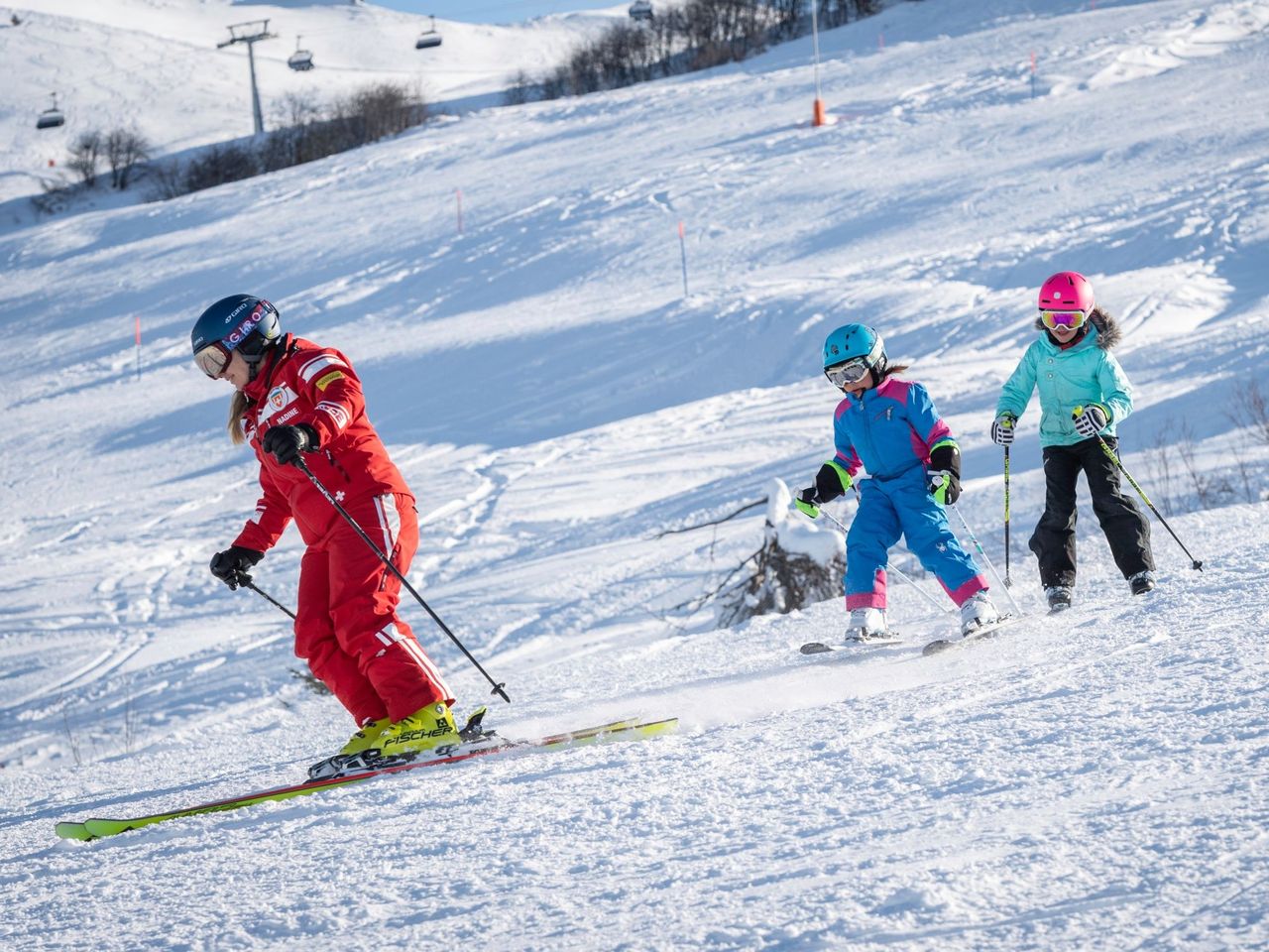 Ski school group lessons for children in Gstaad