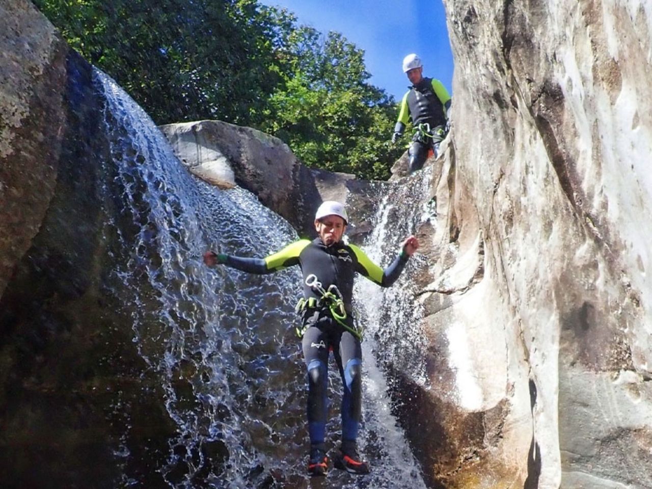 Iragna Schlucht Canyoning inferiore für Fortgeschrittene ab Riviera