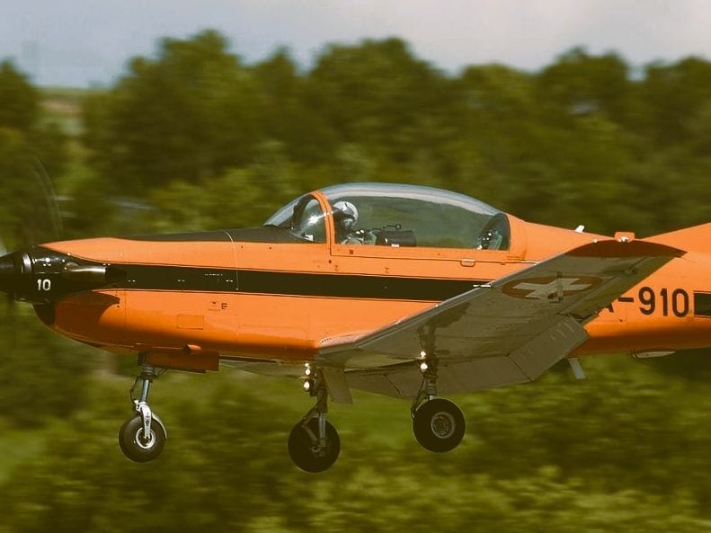 Flug im Pilatus PC-7 Militärtrainer ab Locarno