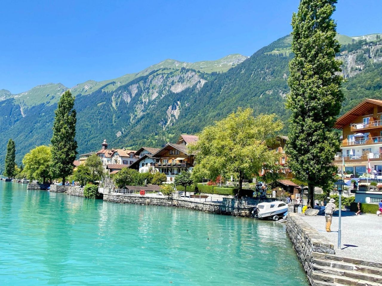 From Lauterbrunnen: private full-day tour to lakes, waterfalls, and mountain villages