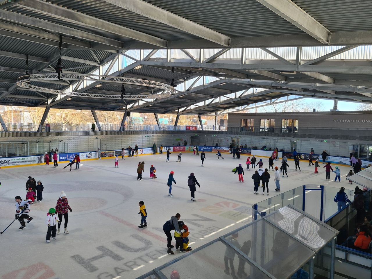 Eislauf Ticket im Schüwo Park in Wohlen