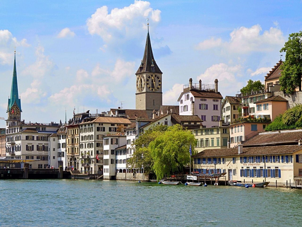 "Catch the Agent" GPS game for team events in Zurich