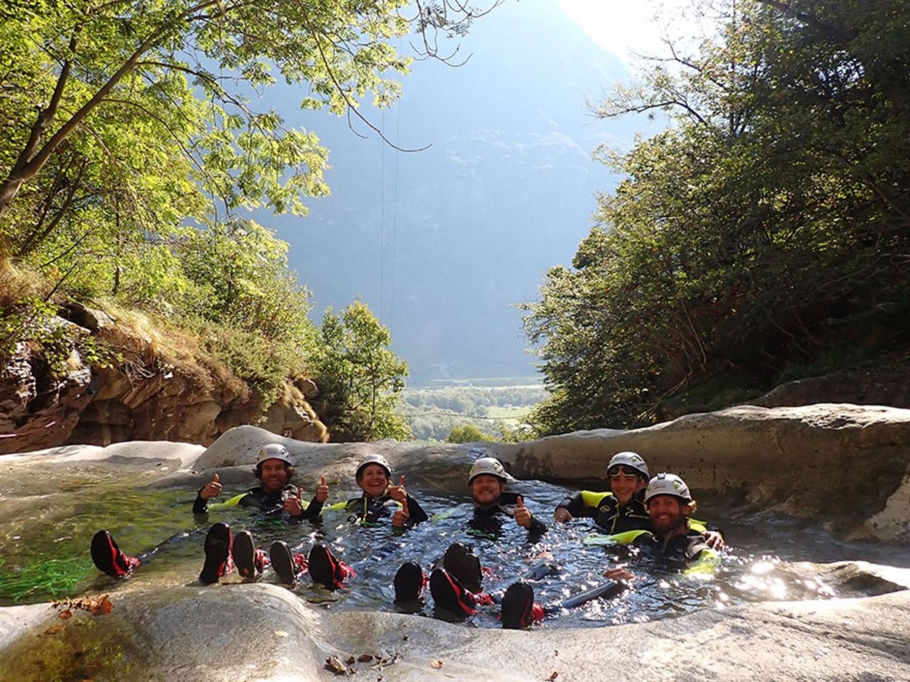 Iragna intermedio und inferiore Canyoning für Fortgeschrittene ab Riviera