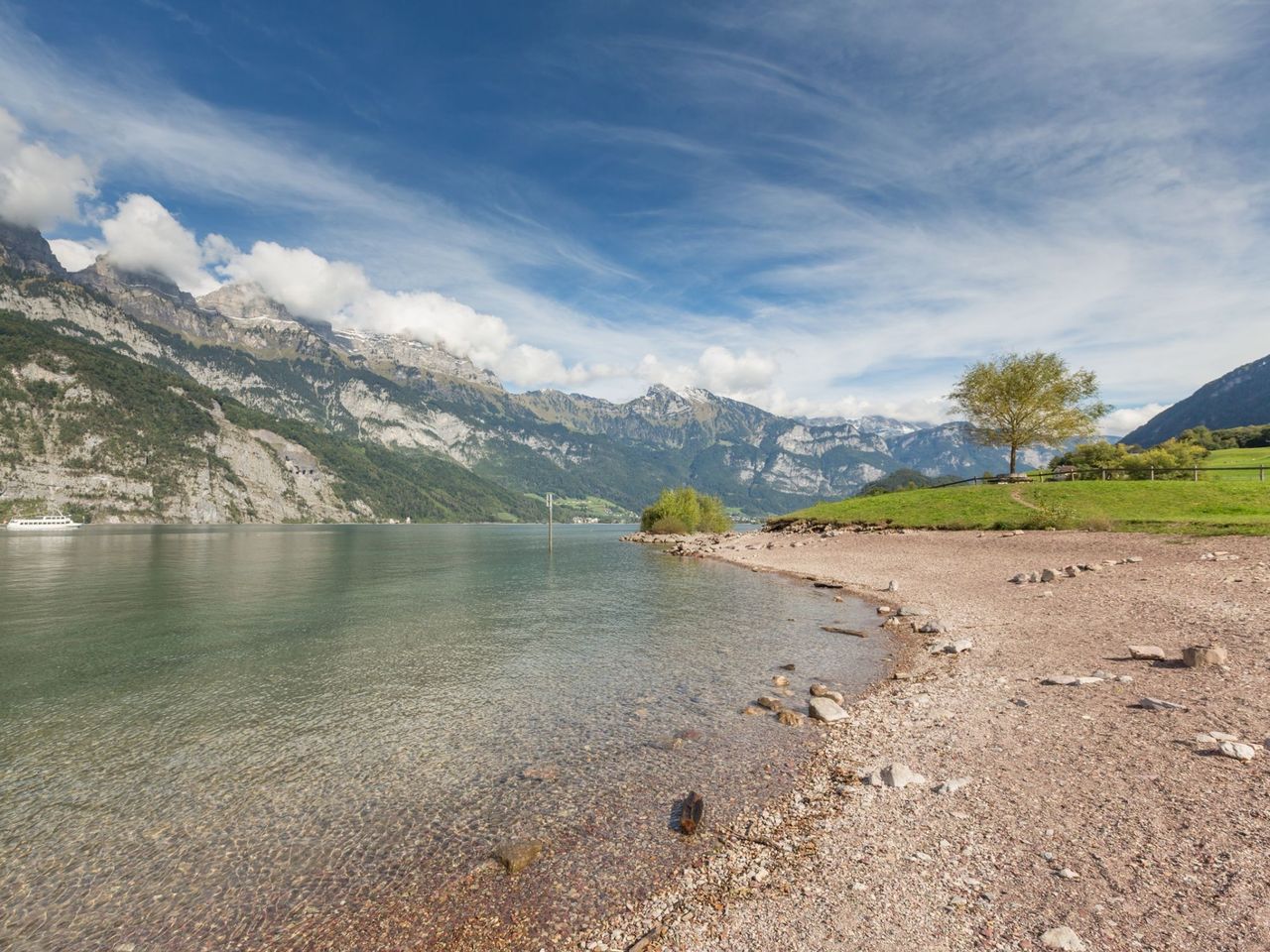SUP Yoga auf dem Walensee