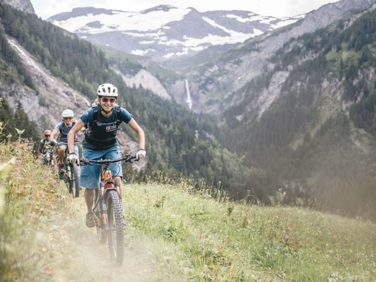 Bike or cycling with guide in Gstaad and Rougemont