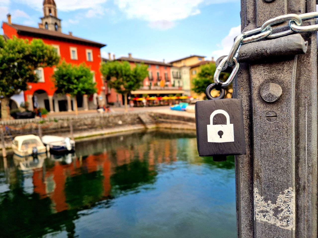 "Enzo's Box" Outdoor Escape Game Ascona