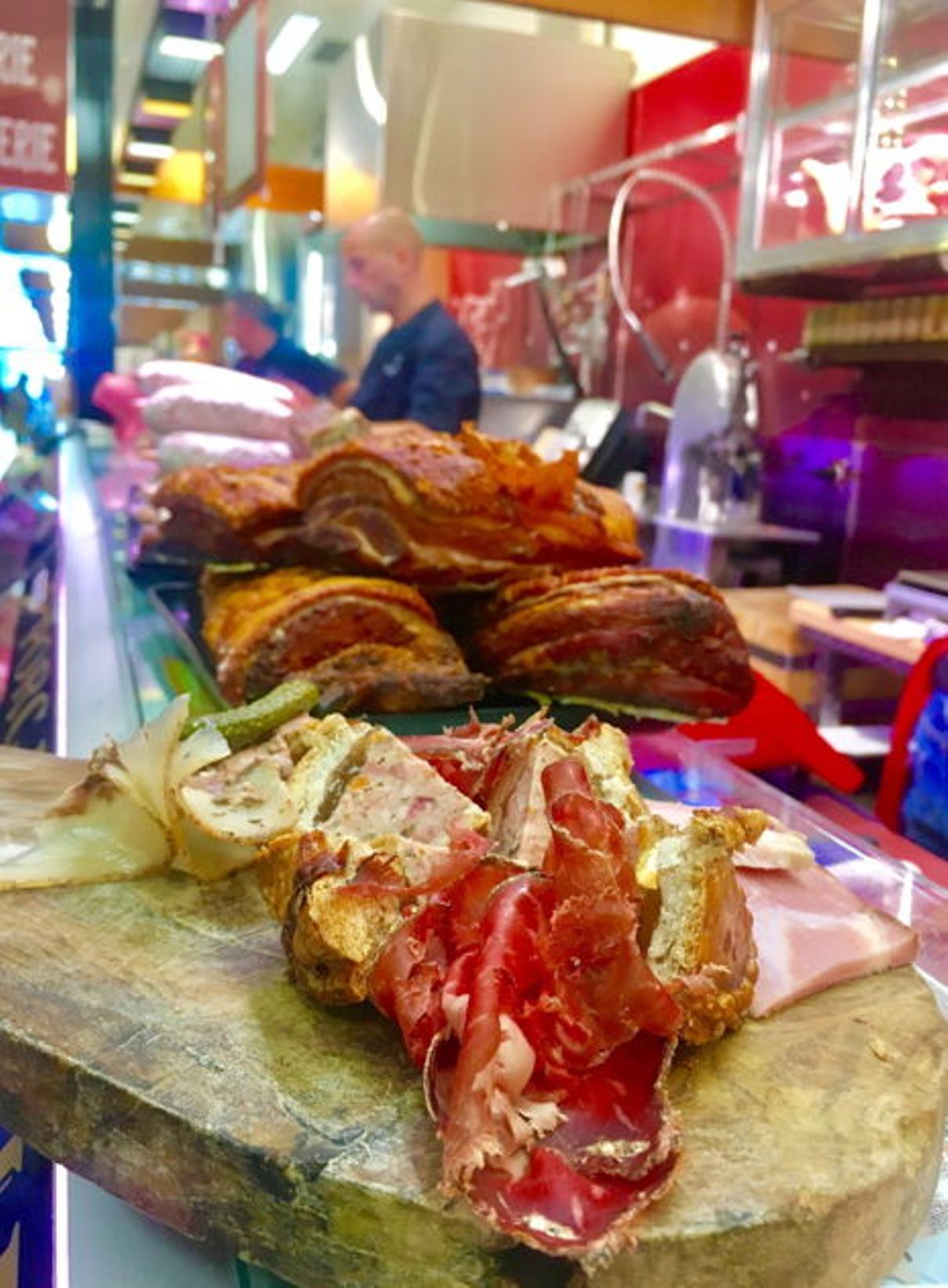 Food Tour "Old Geneva" with local host in Geneva