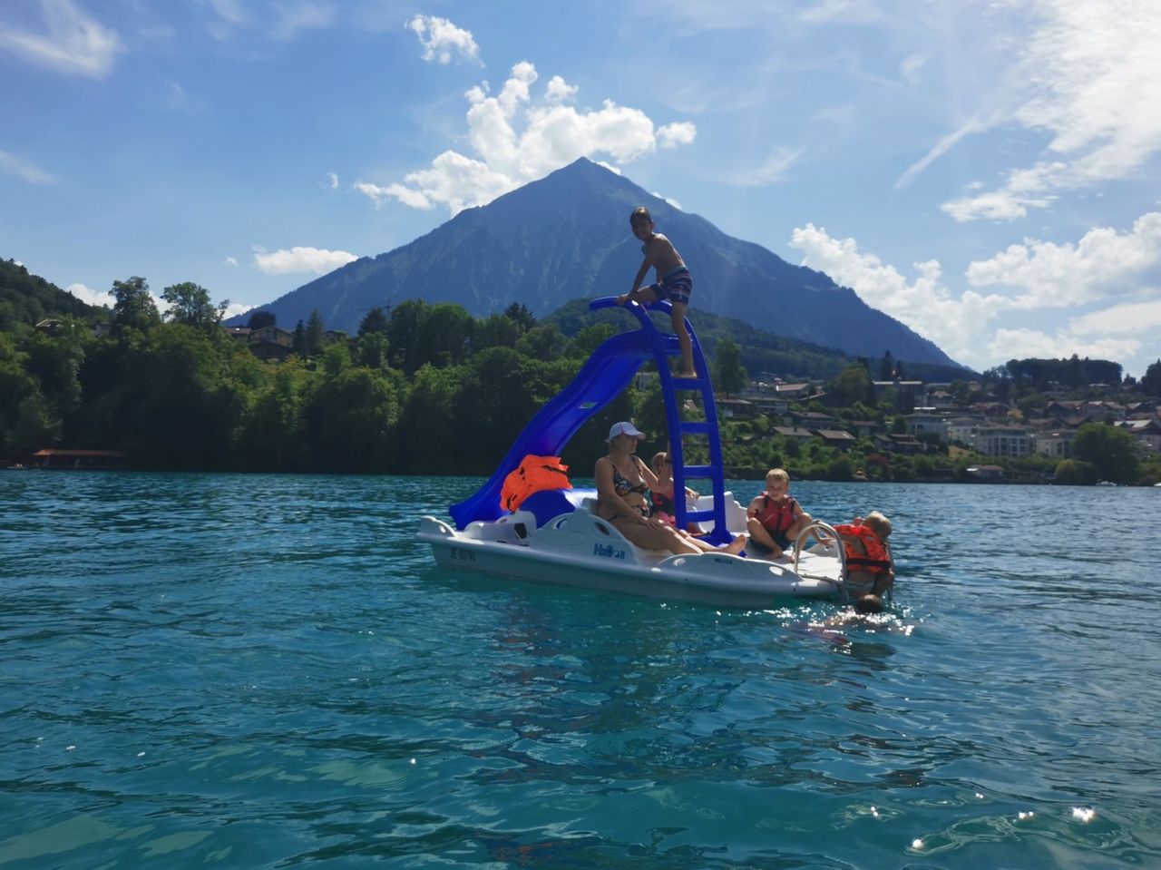 Pedalo Miete Thunersee ab Spiez