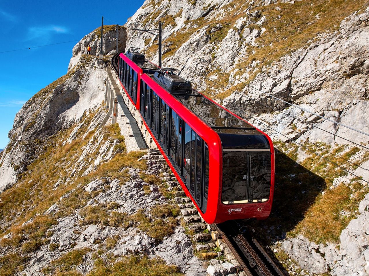 In Zurich: Bus tour to Pilatus with Golden Round Trip