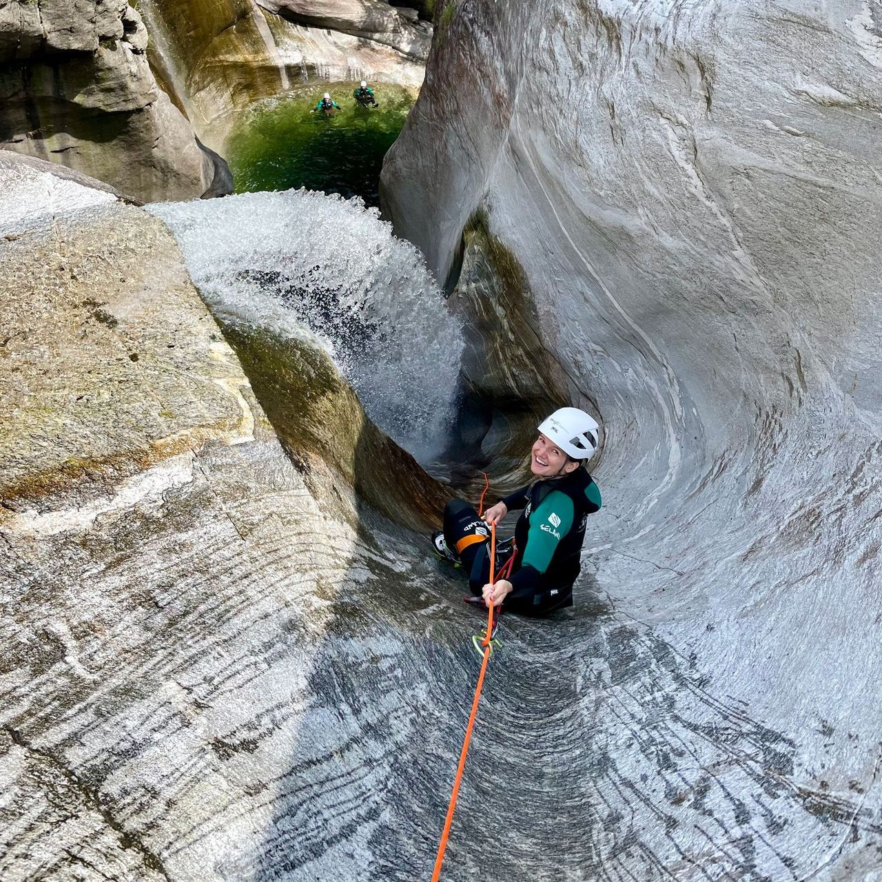 "Iragna Pulse" Canyoning für Abenteurer im wilden Teil der Iragna Schlucht