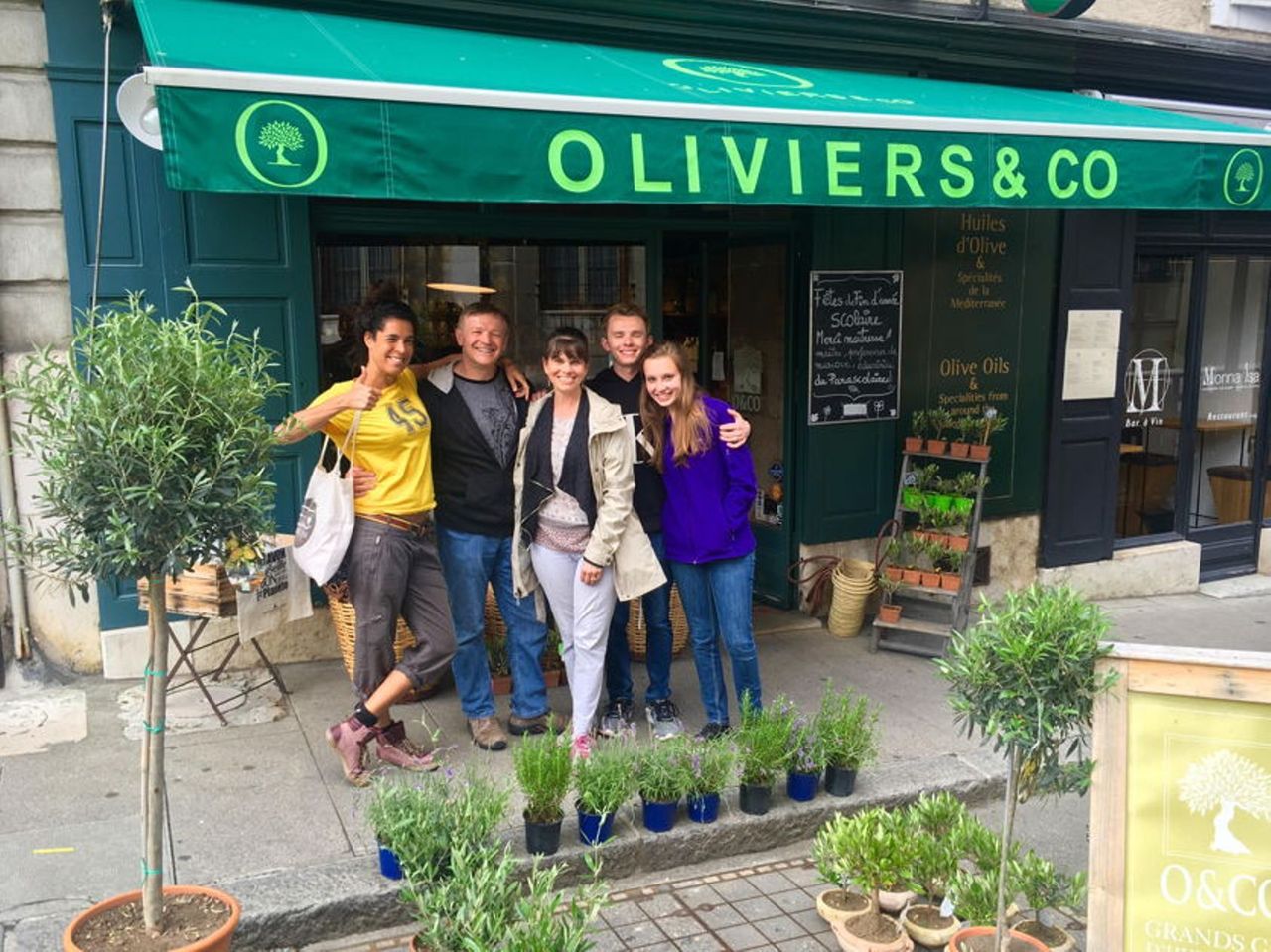 Food Tour "Old Geneva" with local host in Geneva