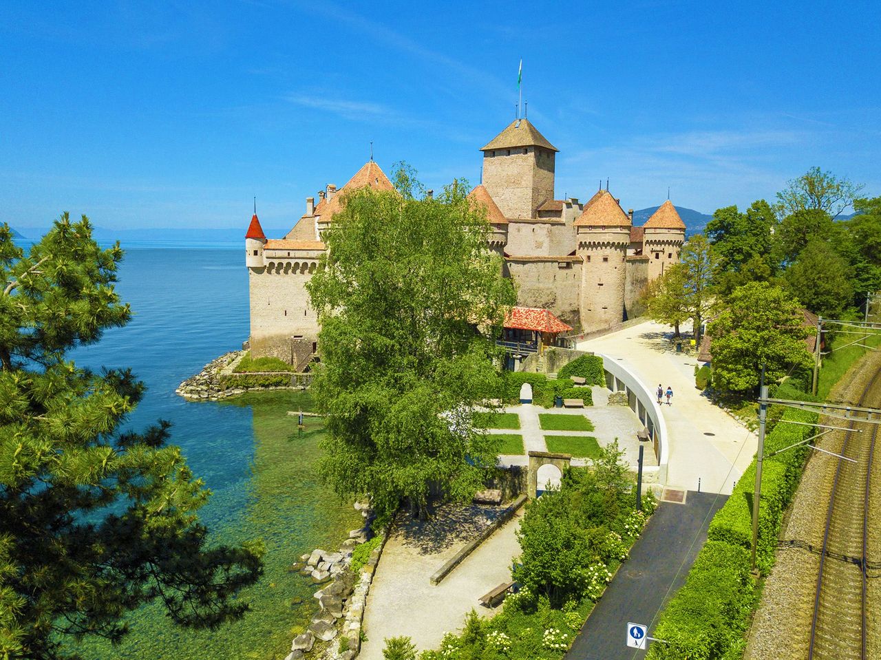 Ab Lausanne: Bus- und Schiffstour nach Vevey, Montreux und Schloss Chillon   