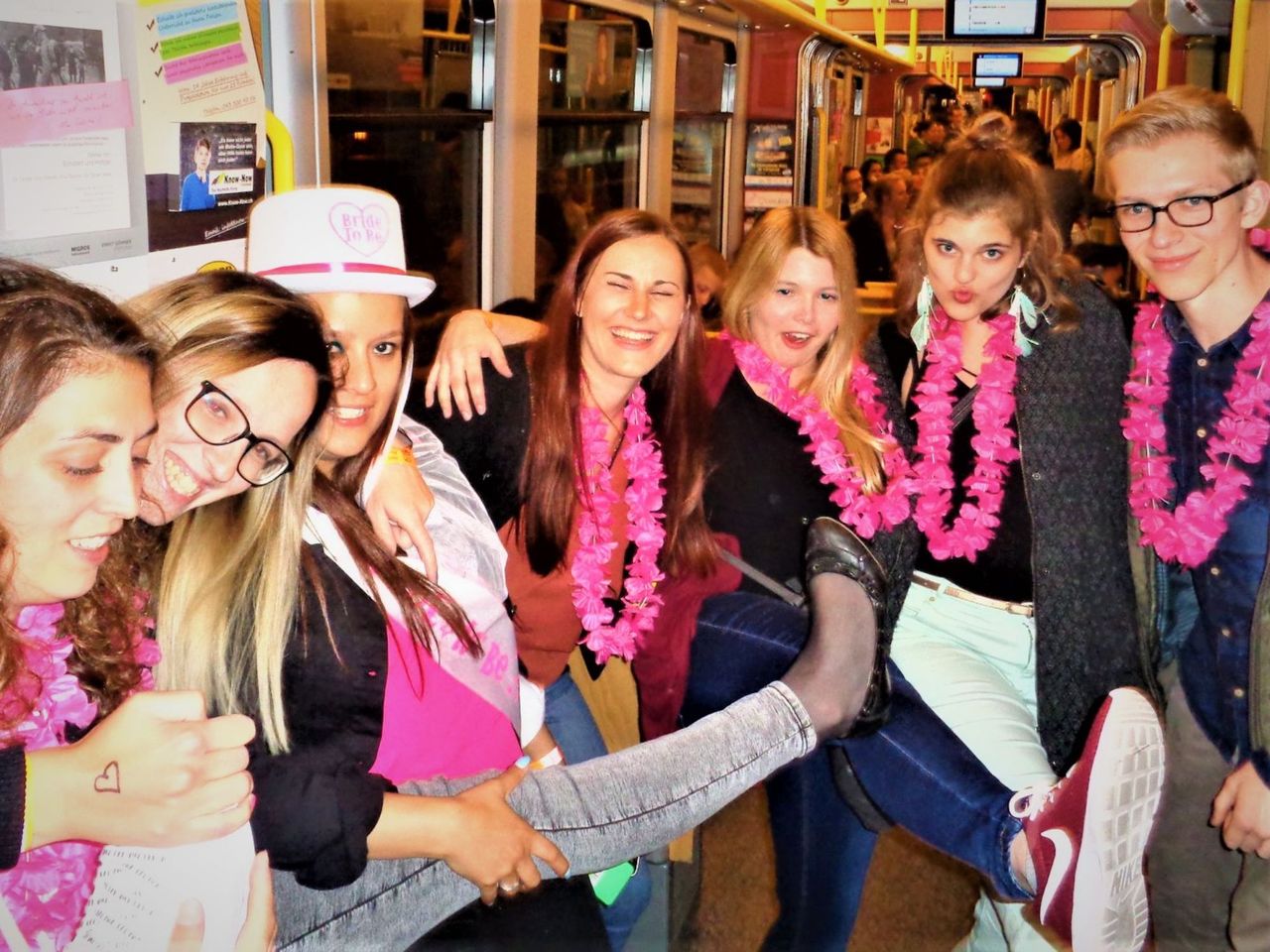 Pub Crawl Party Tour Zürich (Frauen)