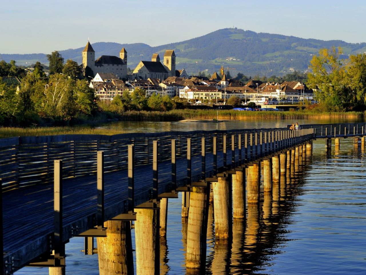 From Vitznau: Private day trip to six lakes