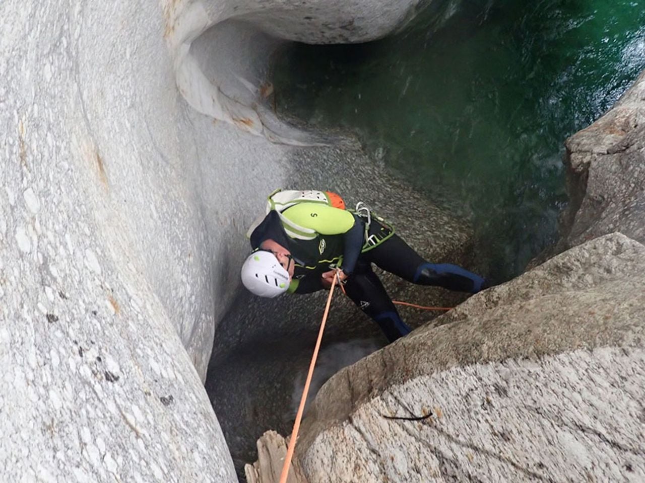 Canyoning pro Pontirone inferiore ab Cresciano