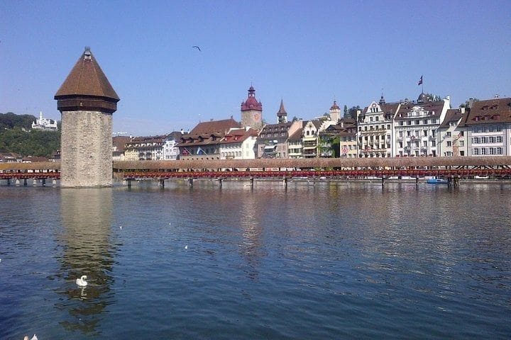Depuis Zurich : excursion privée d'une journée à Lucerne avec croisière