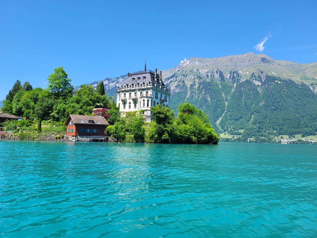 Ab Brienz: Day trip on Lake Brienz with inflatable boat