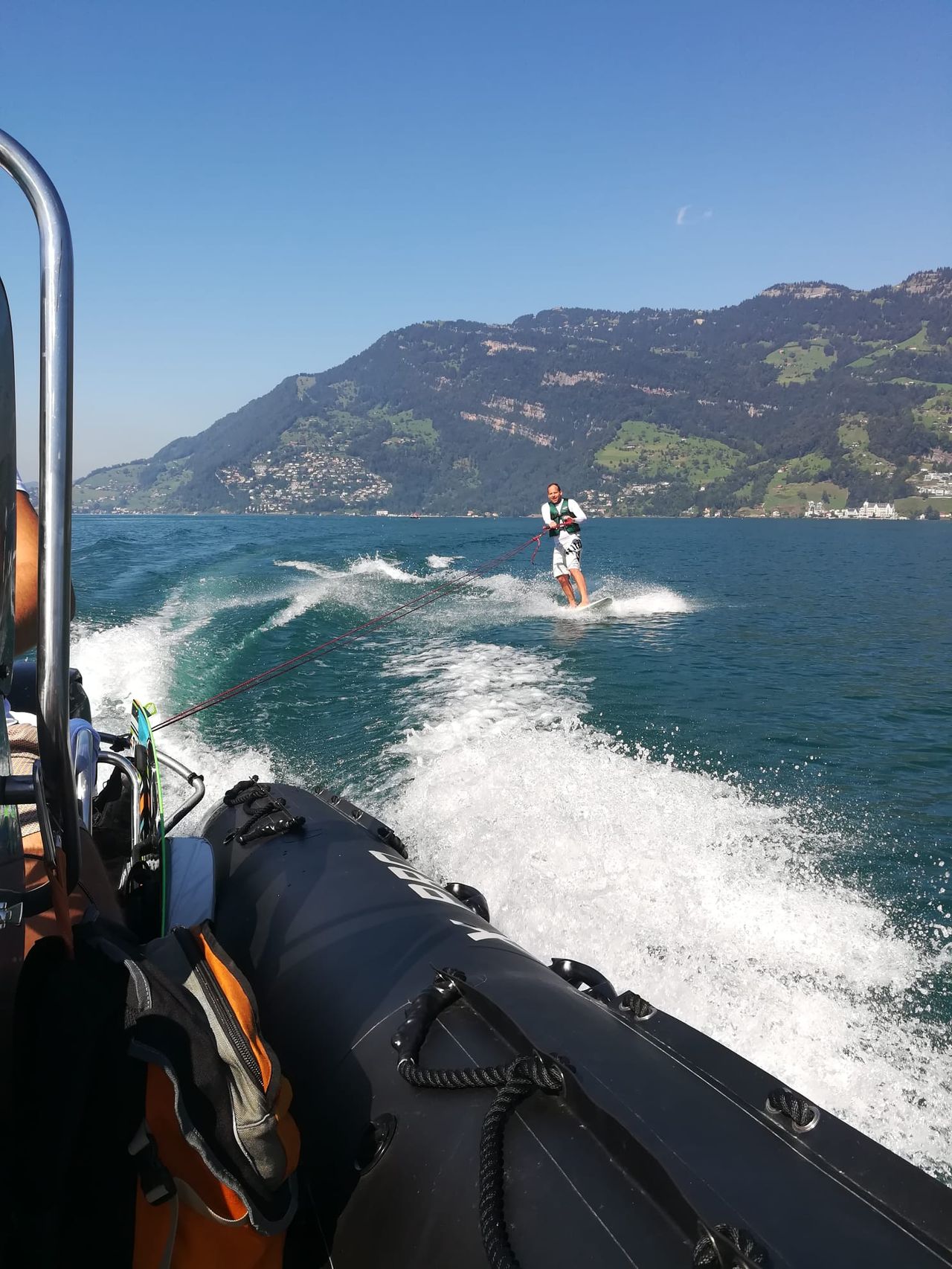 Ab Küssnacht am Rigi: Morning tour Lake of the Four Cantons with inflatable boat