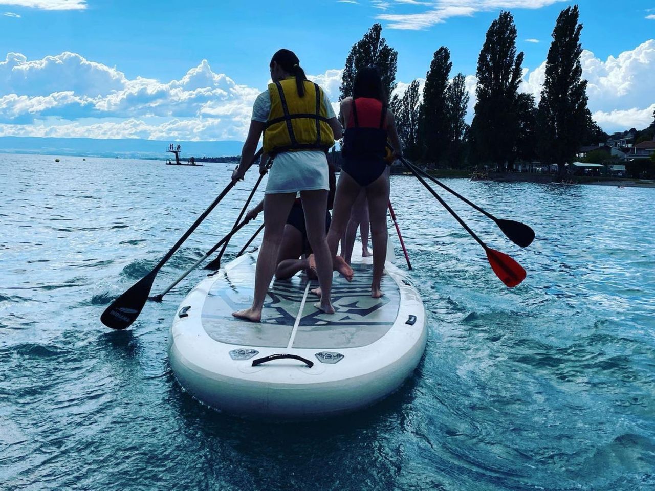 Teambuilding SUP Tour auf dem Lac de Joux