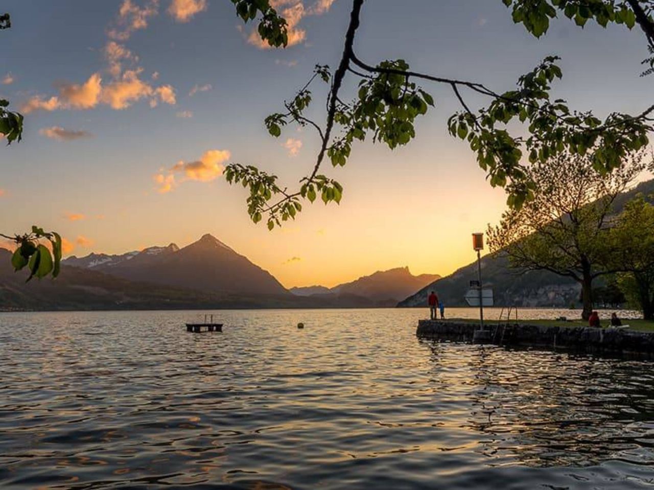 Goldene Stunde Mountainbike Tour zum Thunersee ab Interlaken