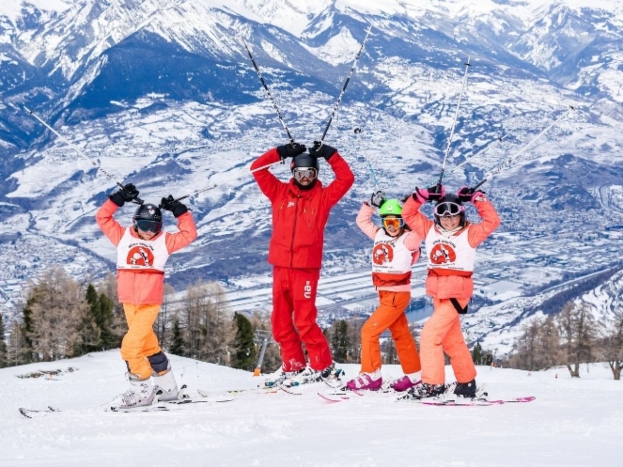 Ski school group for kids aged 5 to 12 in Veysonnaz including an excursion day