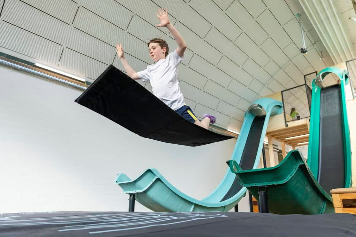 Biglietto per UNIK Playground Berna: trampolini, skatepark e percorso Ninja