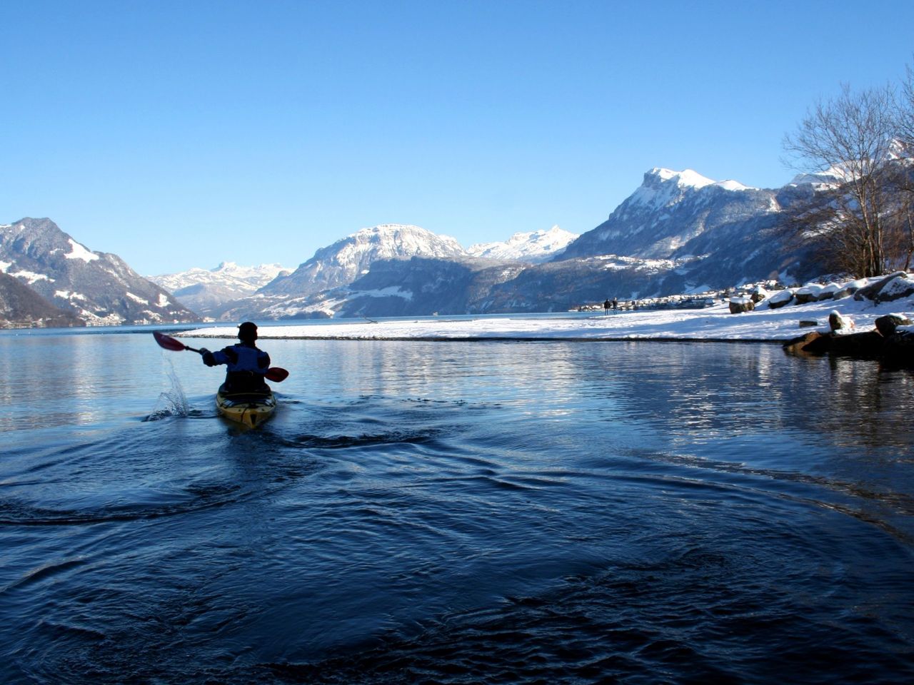 Winter Kajak Trip Vierwaldstättersee