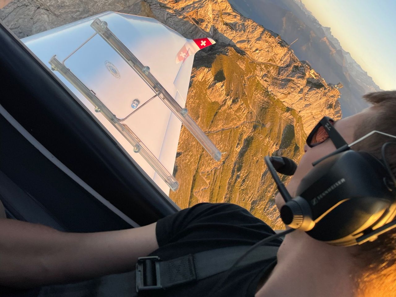 "Alpine Venture" 60 min Rundflug ab Birrfeld Airfield
