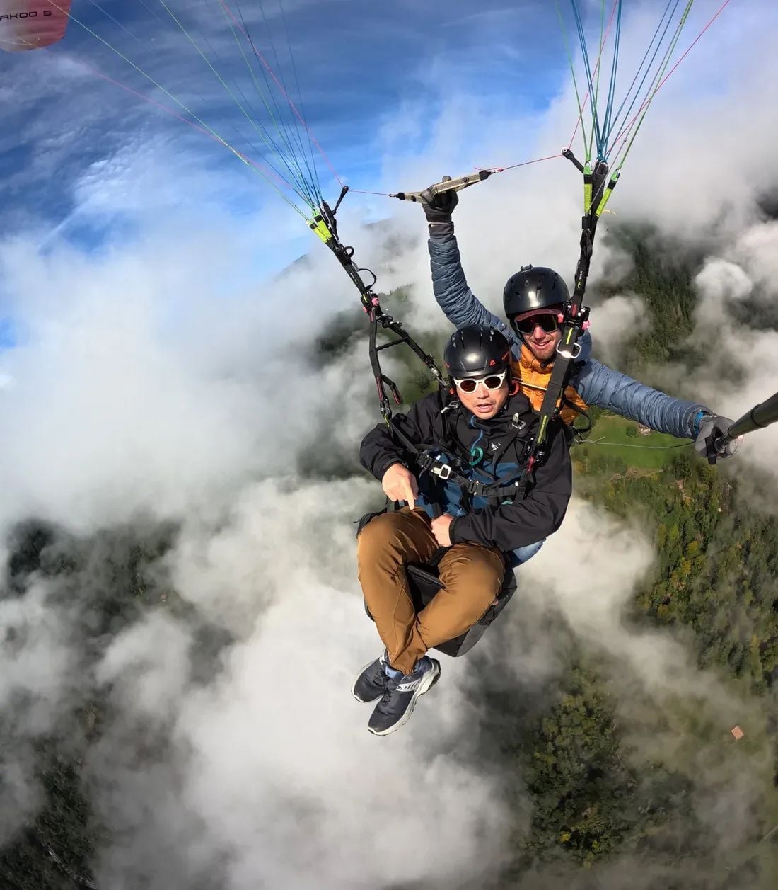 Tandem paragliding flight in Vercorin over the Rhône Valley