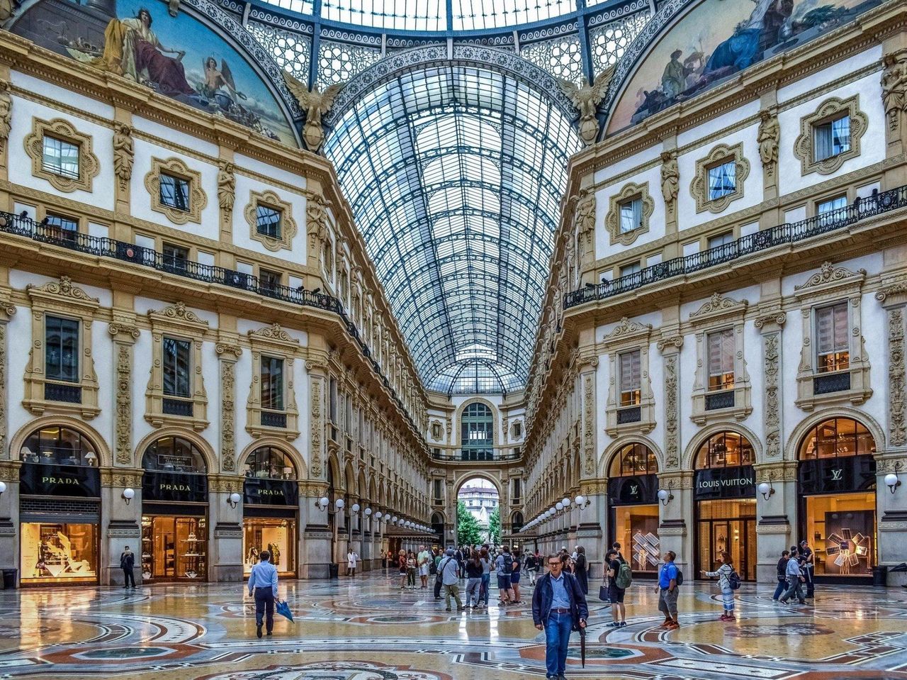 From Lugano: Private day trip to Como and Milan