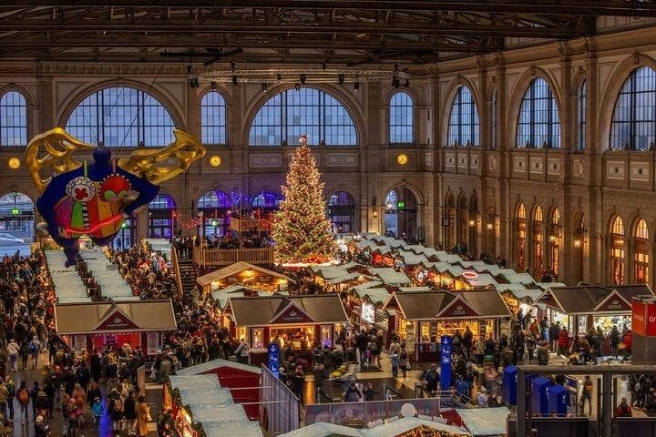 Ab Zürich: Private Tour zu den Weihnachtsmärkten in Zürich und Luzern
