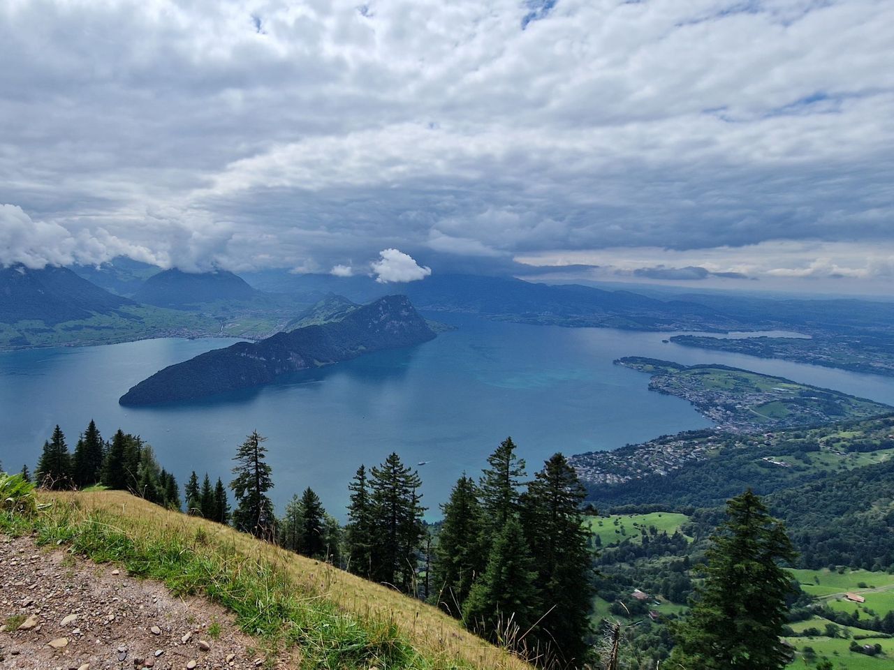 "Z'Morge auf dem Berg": Frühstück Picknick auf der Seebodenalp