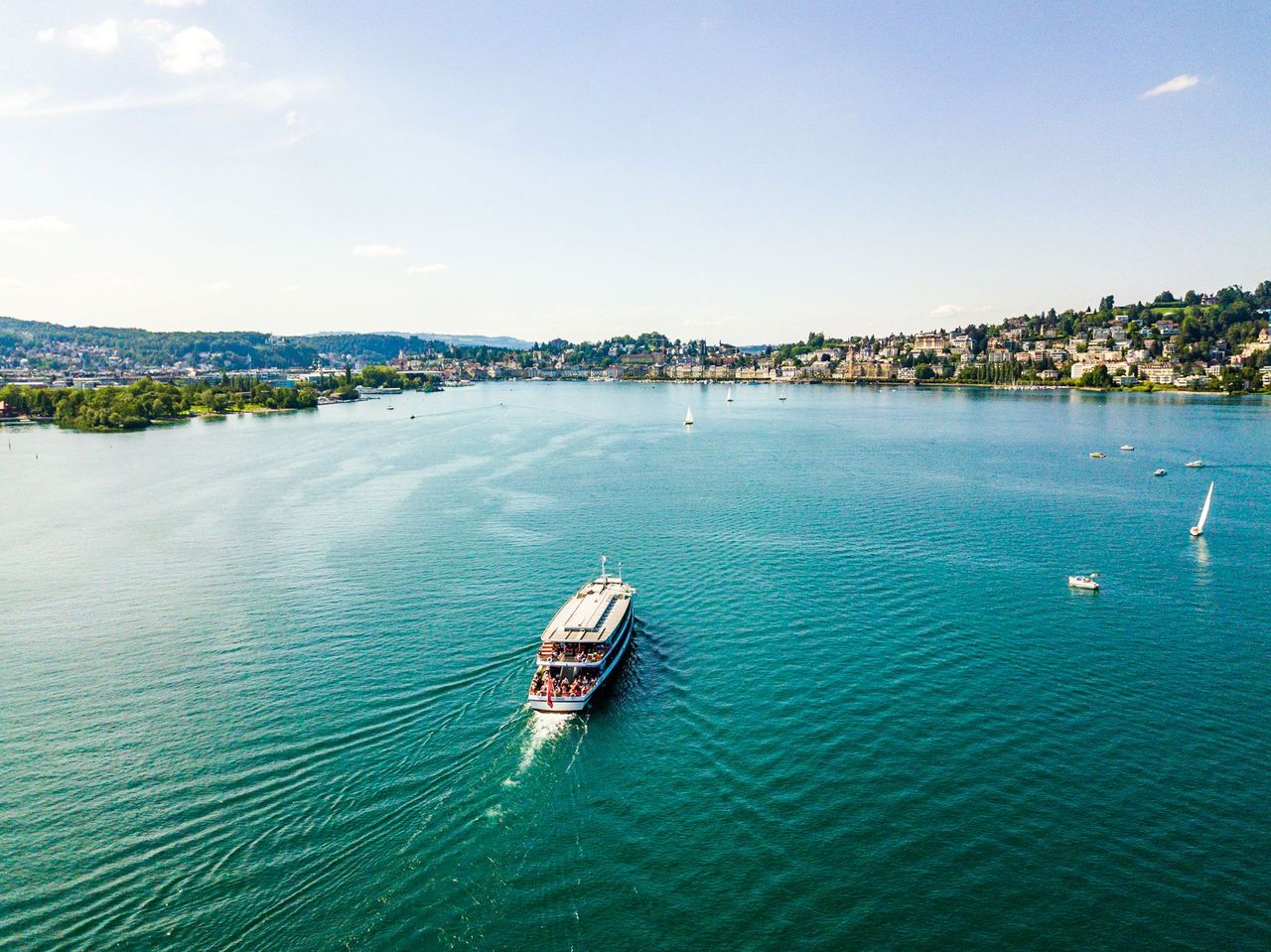 Mittagessen und Schiffsrundfahrt Vierwaldstättersee ab Luzern