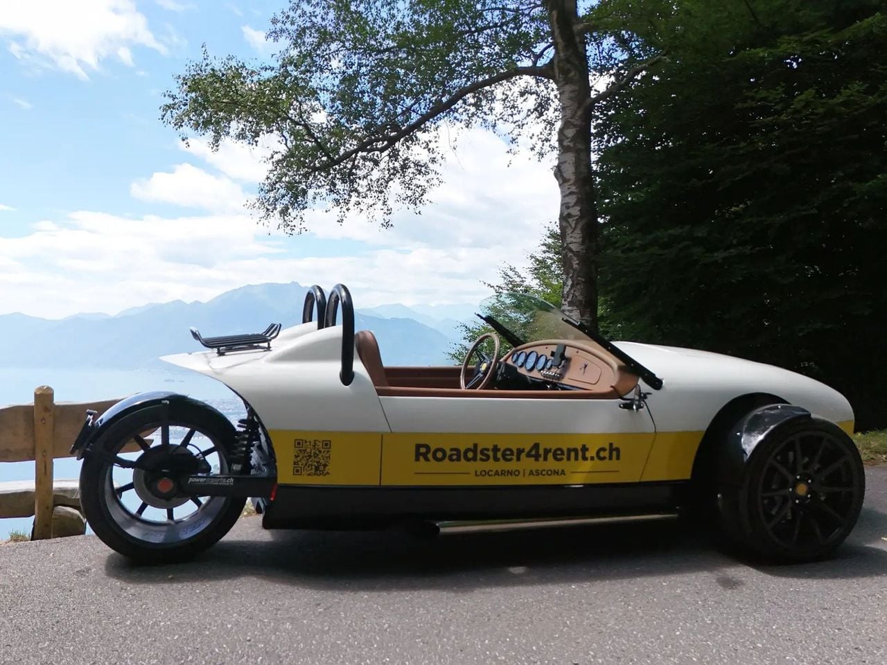Locarno: Fahrt mit einem 3 rädrigen Vanderhall (Roadster)