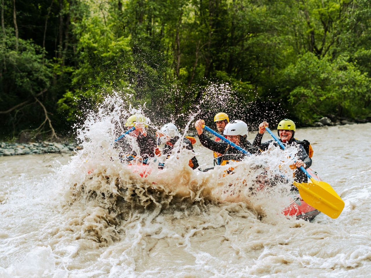 Rafting team event on the Inn in the Engadin