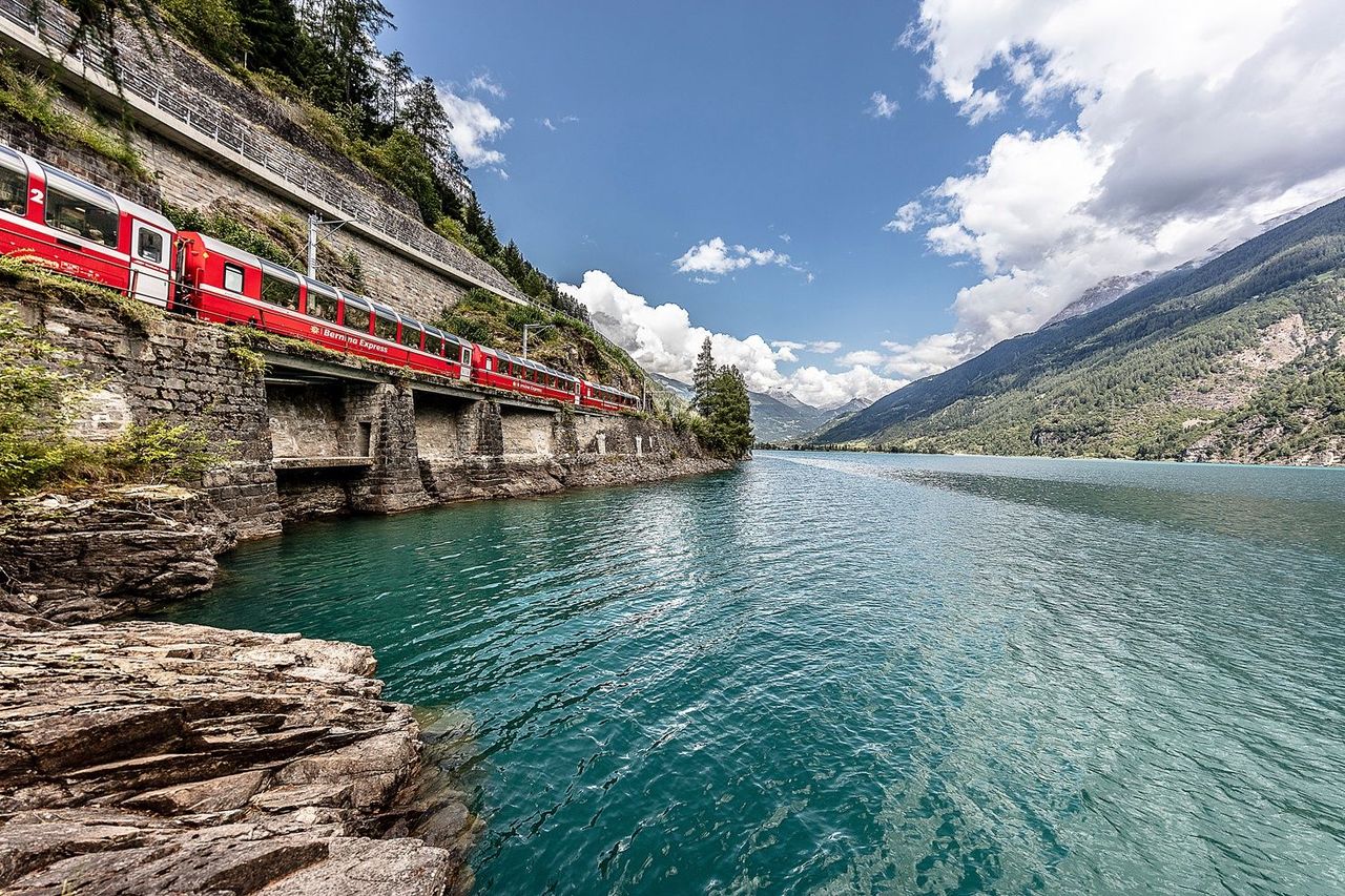 10 Tage SchweizBernina Express am Lago di Poschiavo