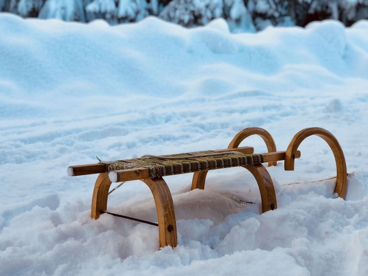 Schlitten mieten in Brigels