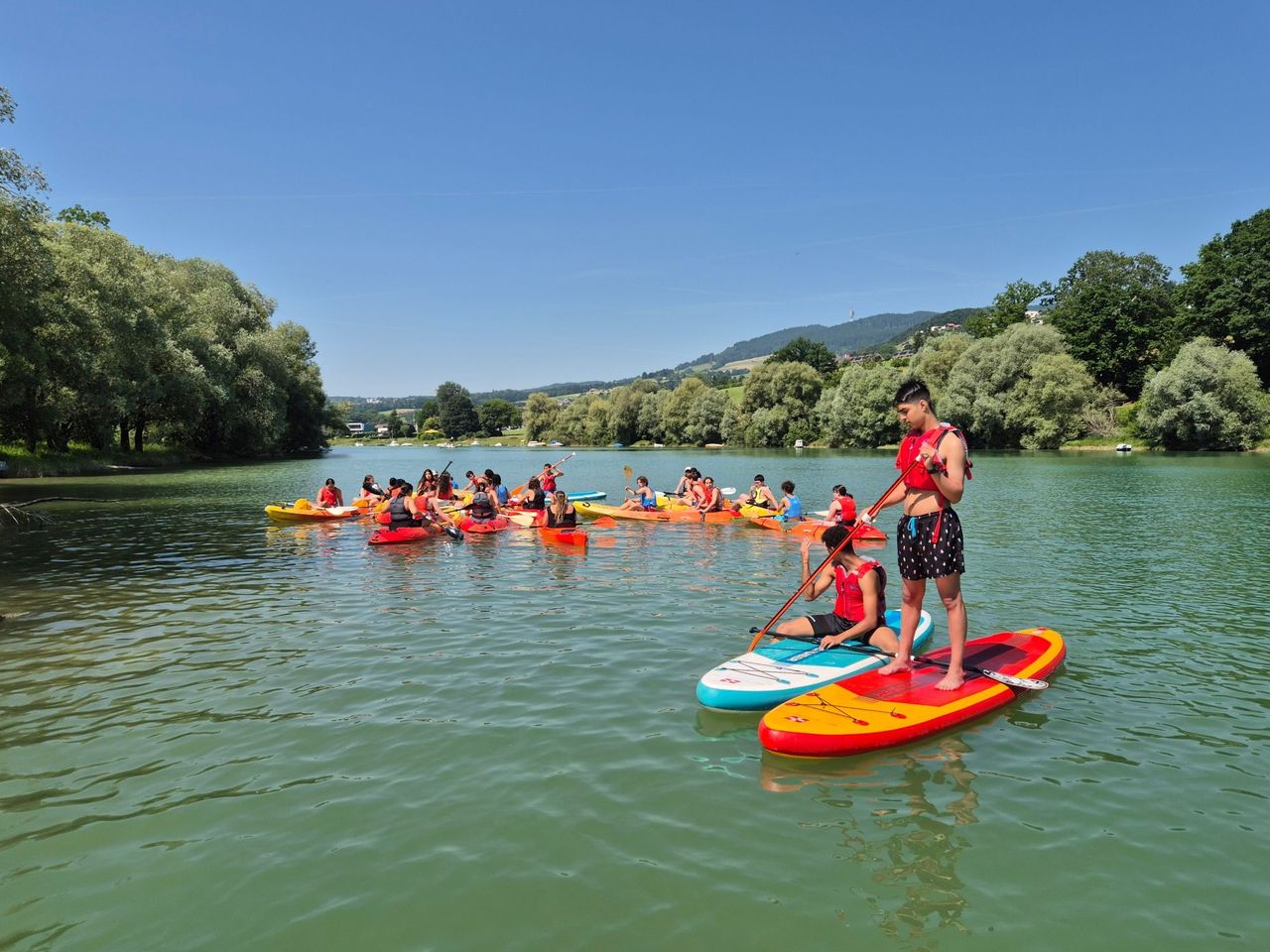 Miete SUP für Familien oder Einzelpersonen auf dem Greyerzersee