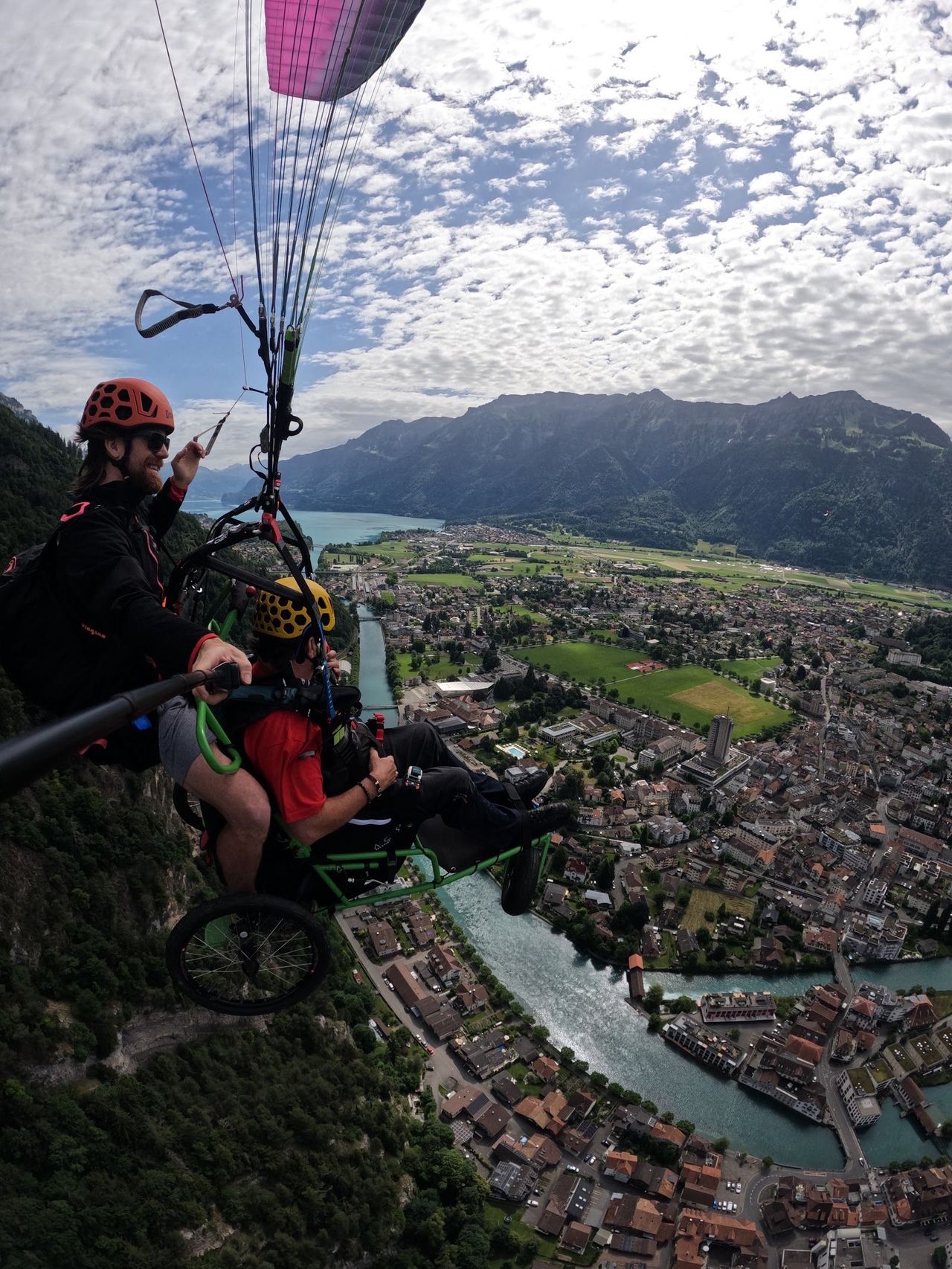 Vol en parapente biplace accessible à Interlaken
